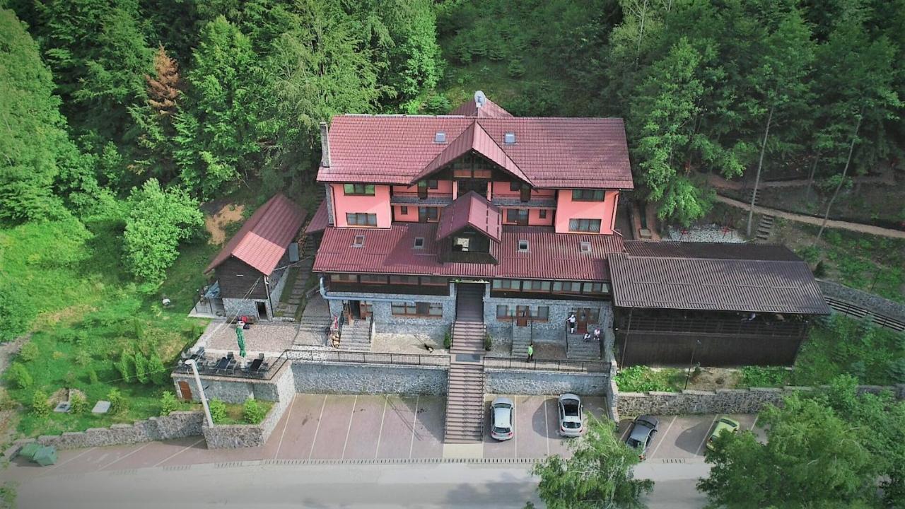 Pensiunea Ayana Петрошани Экстерьер фото